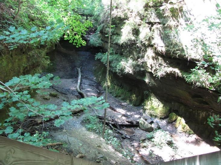 devils Punchbowl Shades State Park